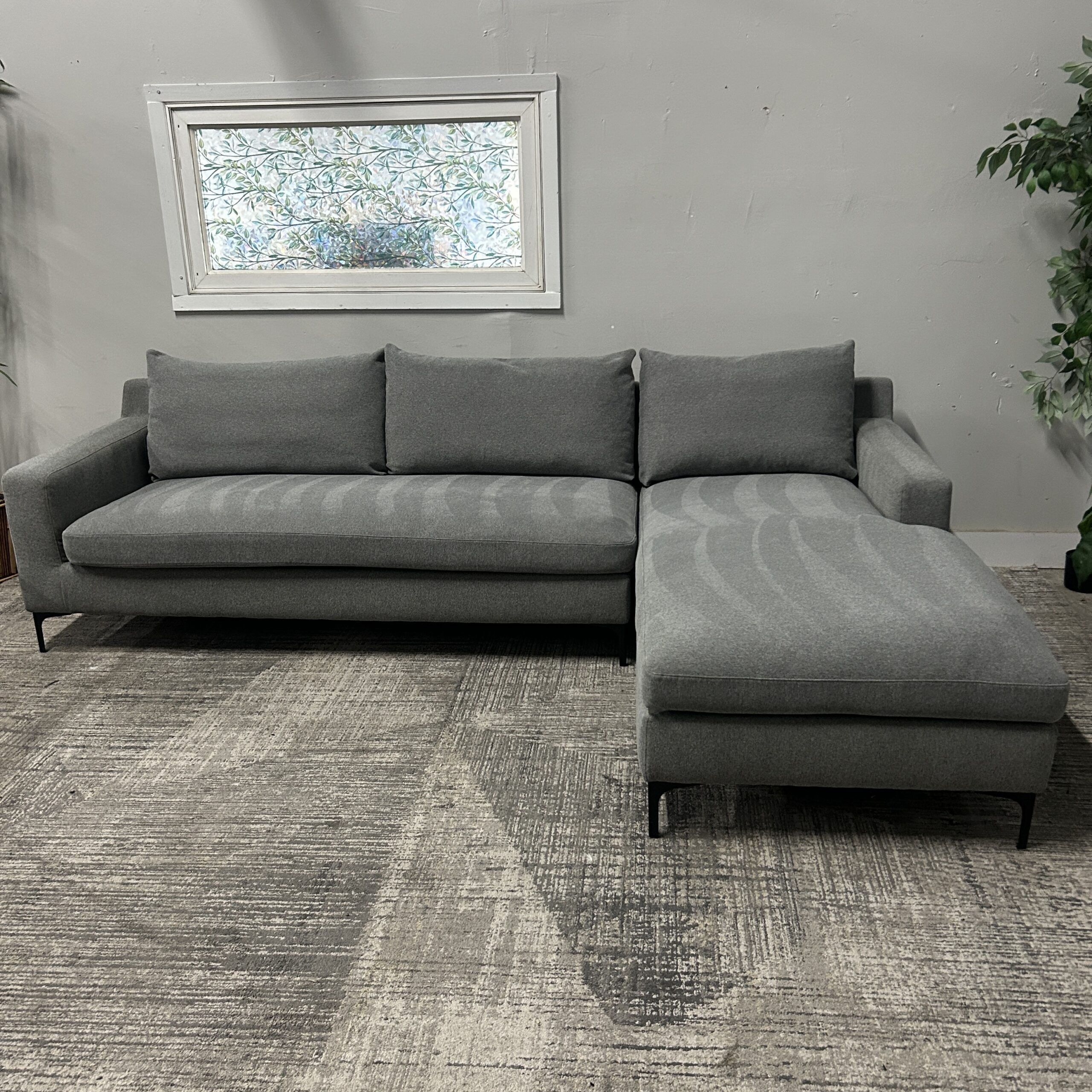 Interior Define Sectional Chaise