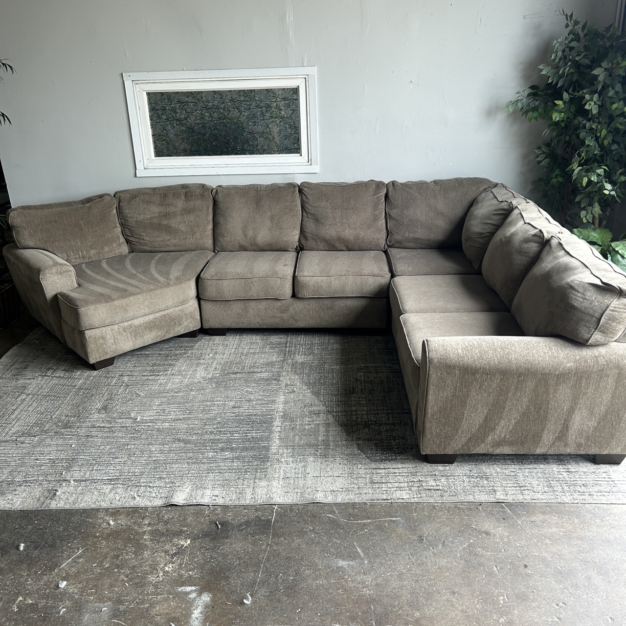 Cozy Sectional Sofa - Image 3