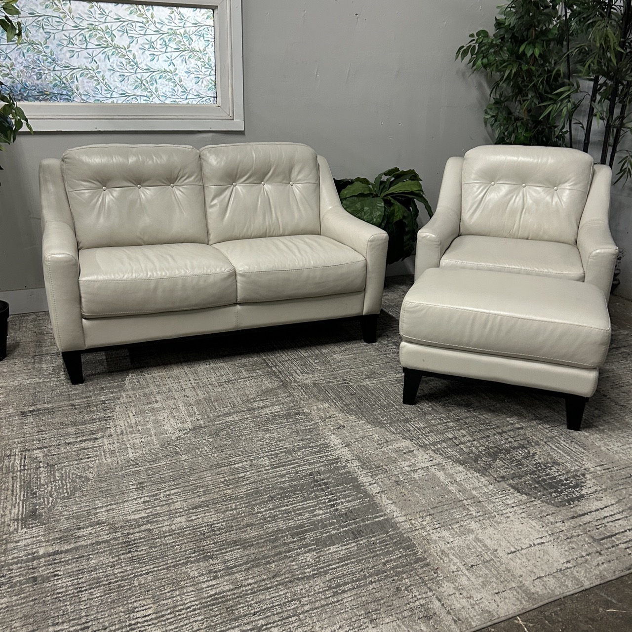 White Leather Couch Set - Image 3