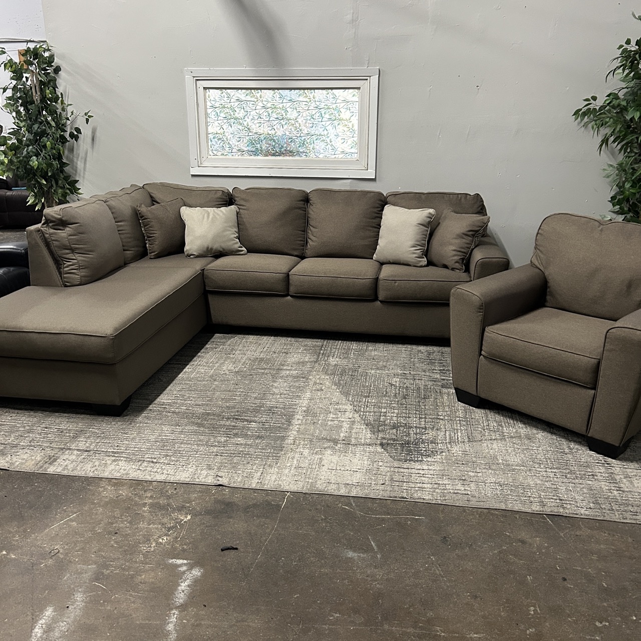 Brown Sectional w Chair - Image 12