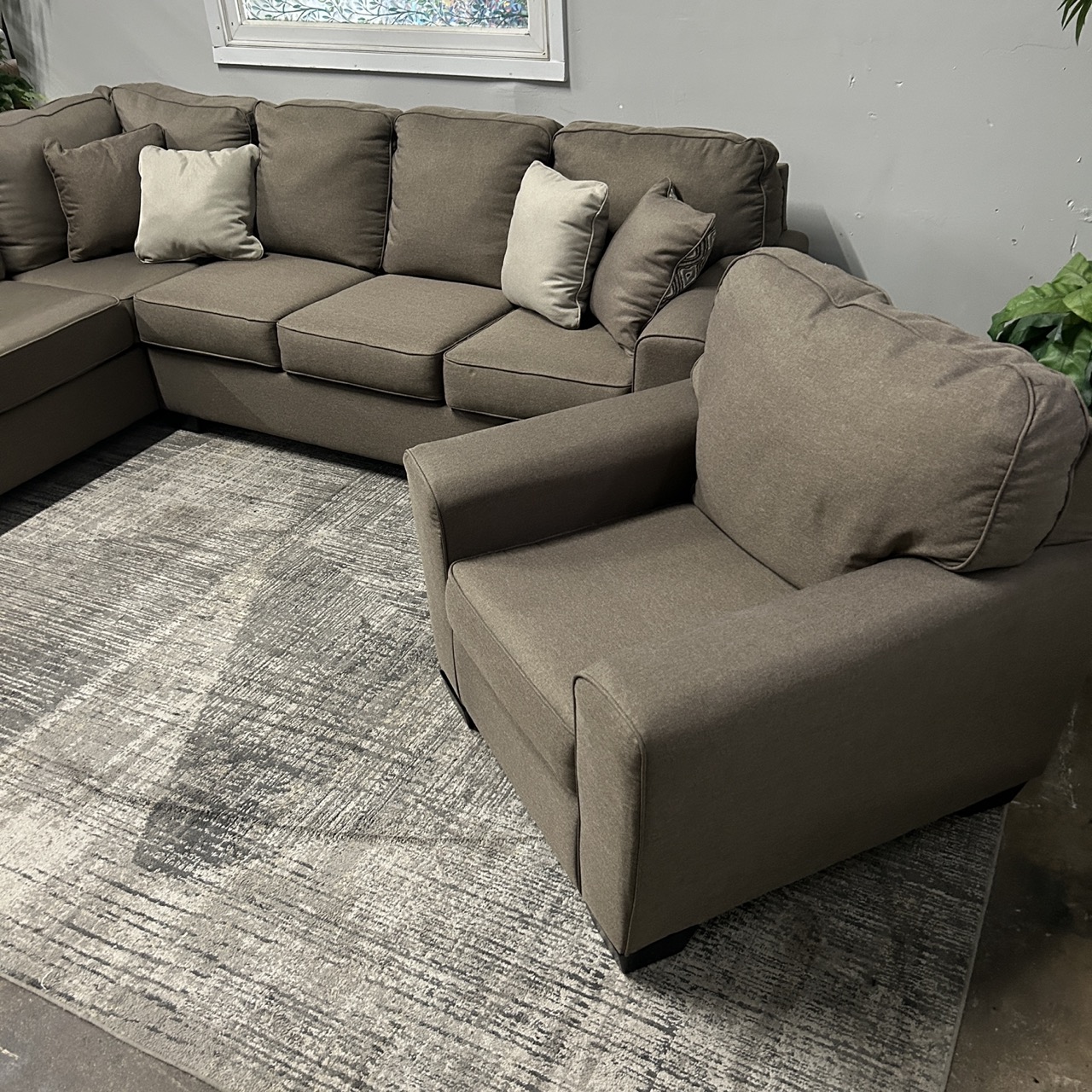 Brown Sectional w Chair - Image 15