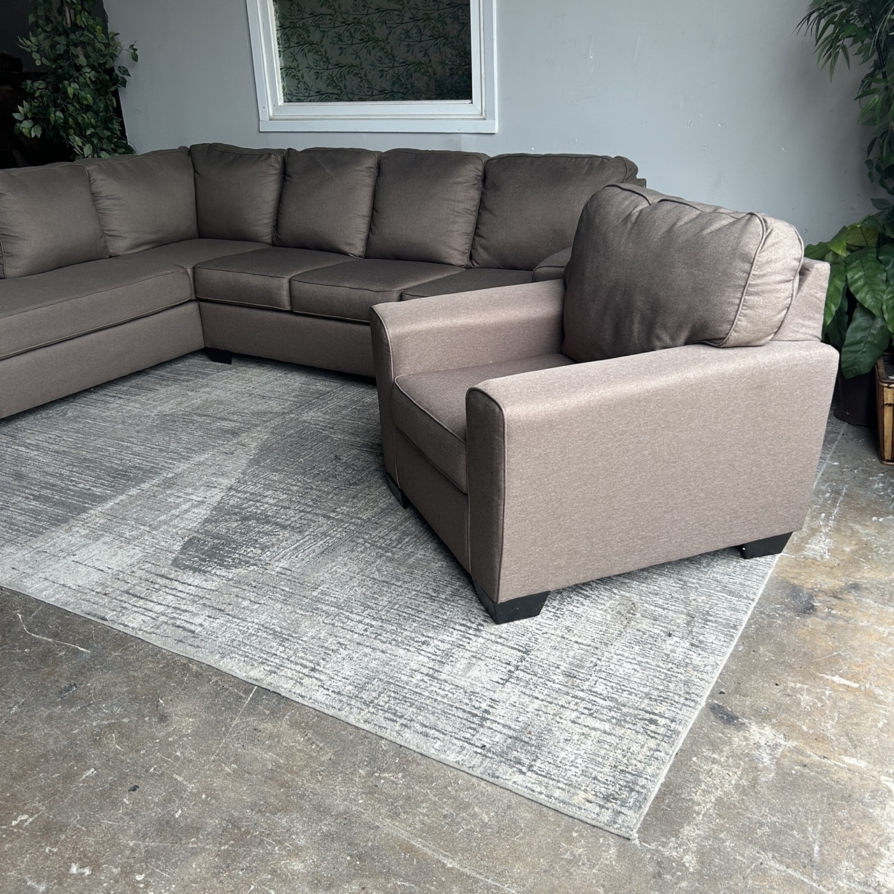 Brown Sectional w Chair - Image 10
