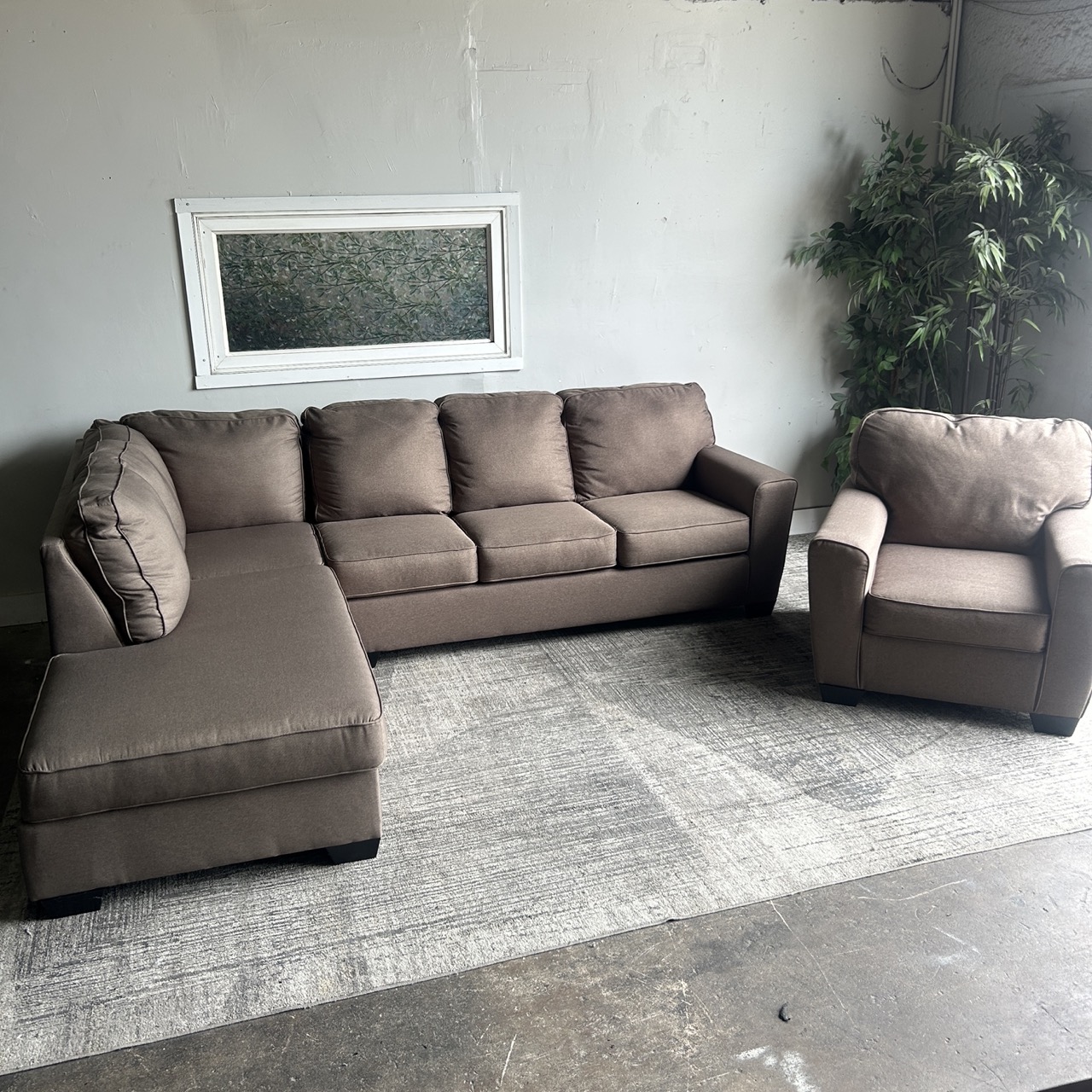 Brown Sectional w Chair - Image 6