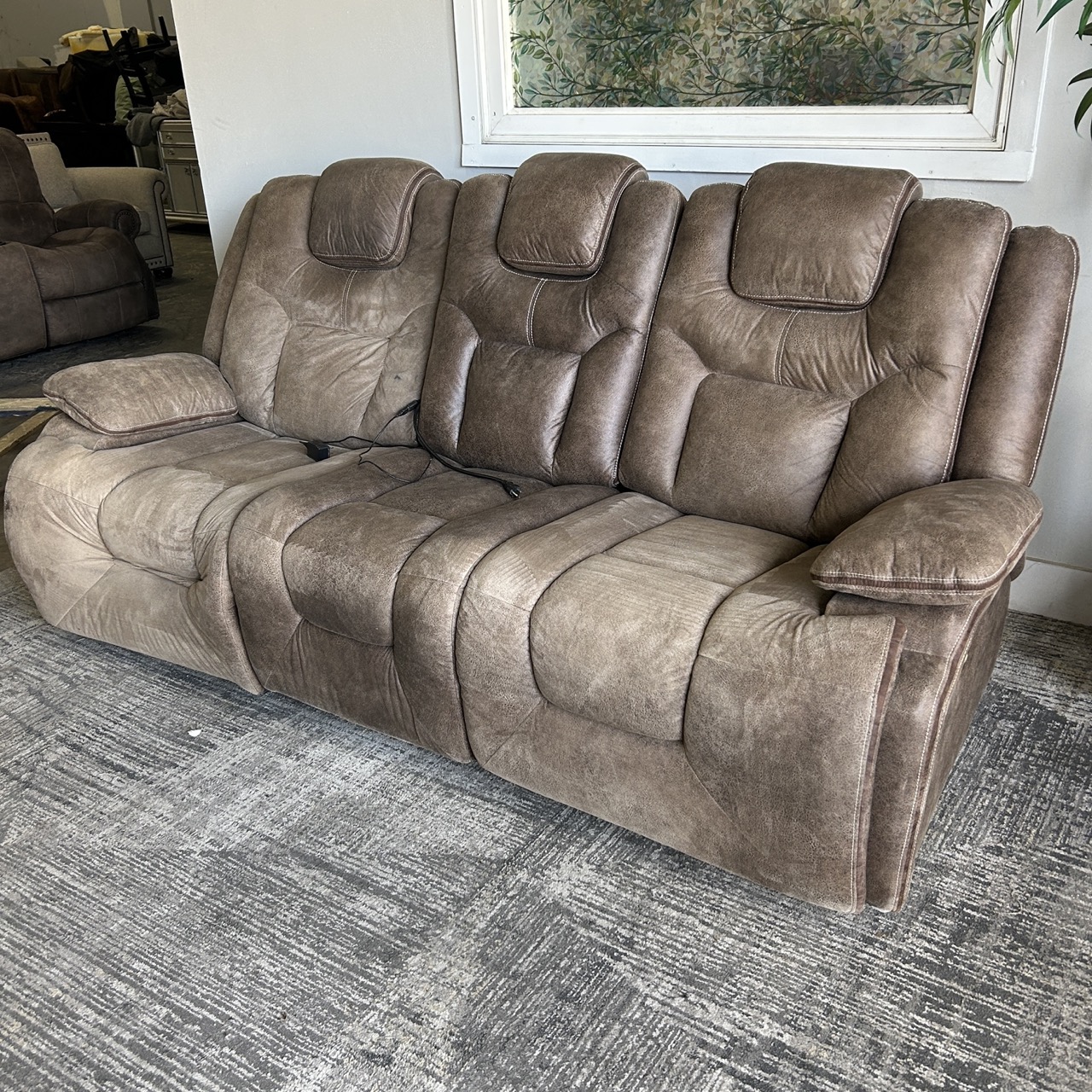 Brown Electric Recliner - Image 8
